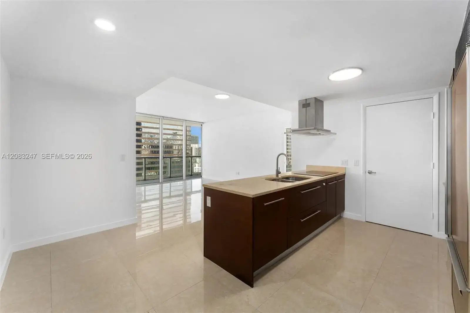 495 Brickell Ave # 1811, Miami FL 33131 photo 2