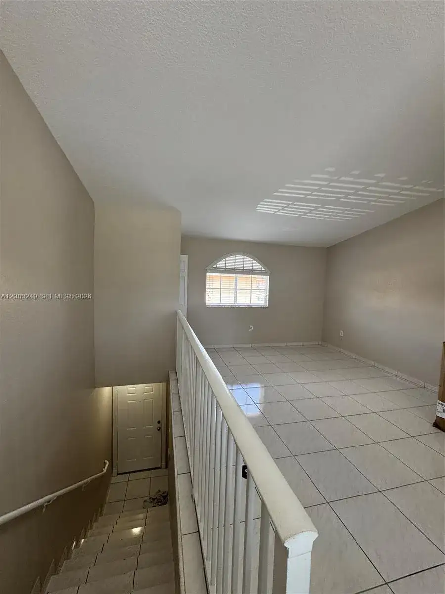 6801 W 36th Ave # 204, Hialeah FL 33018 photo 2