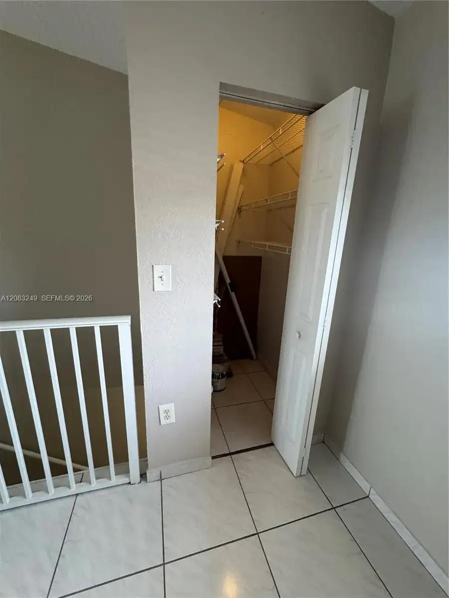 6801 W 36th Ave # 204, Hialeah FL 33018 photo 4