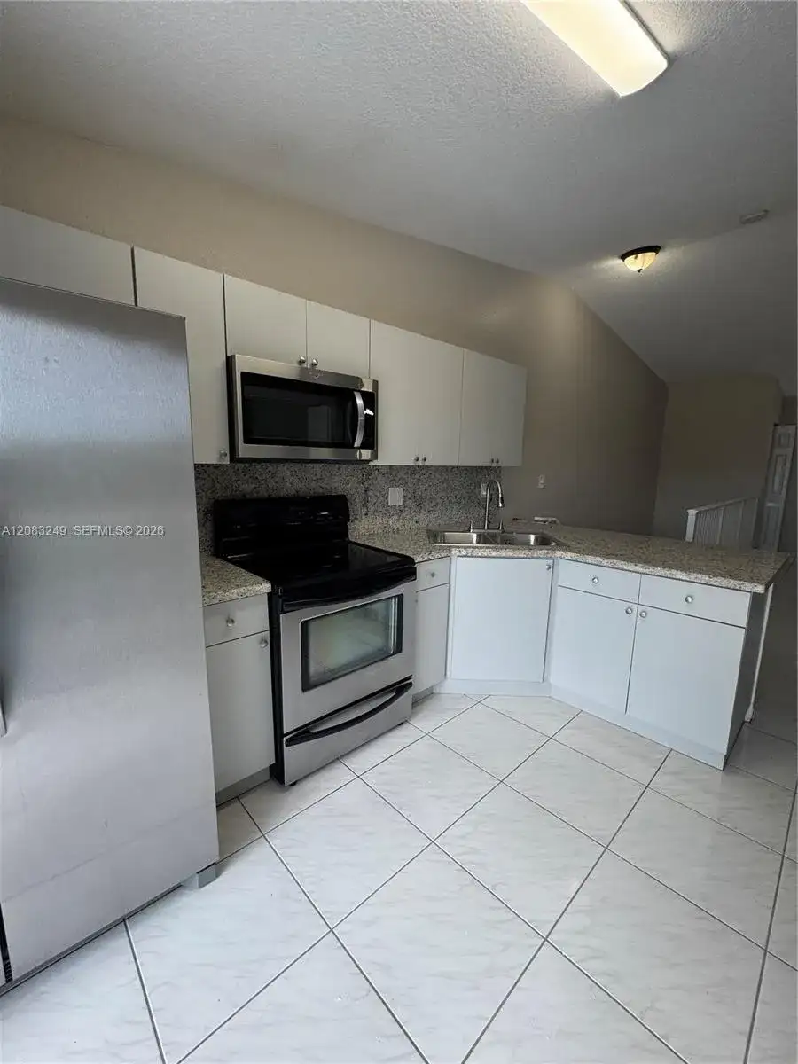 6801 W 36th Ave # 204, Hialeah FL 33018 photo 5