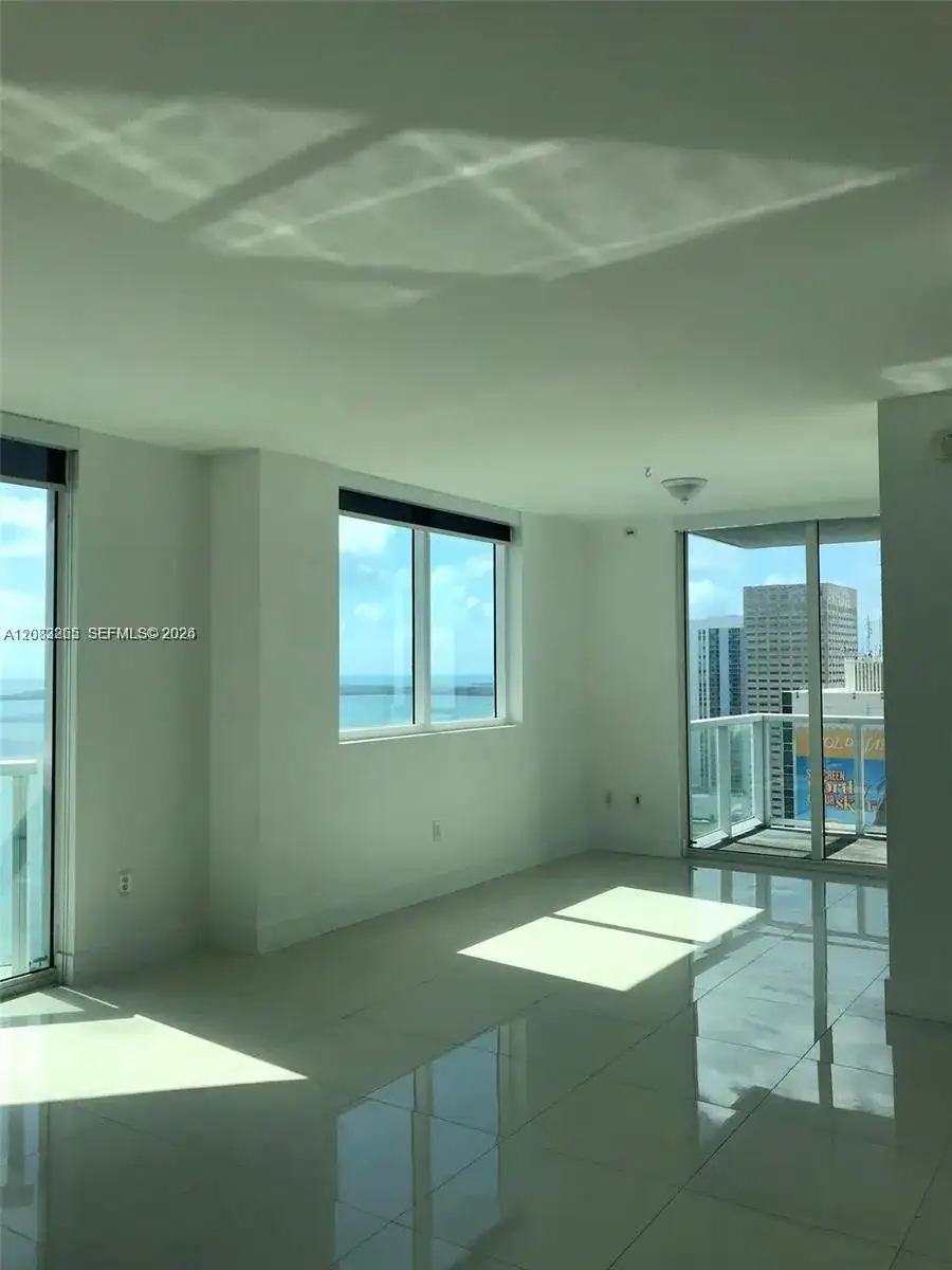 244 Biscayne Blvd # 1603, Miami FL 33132 photo 3