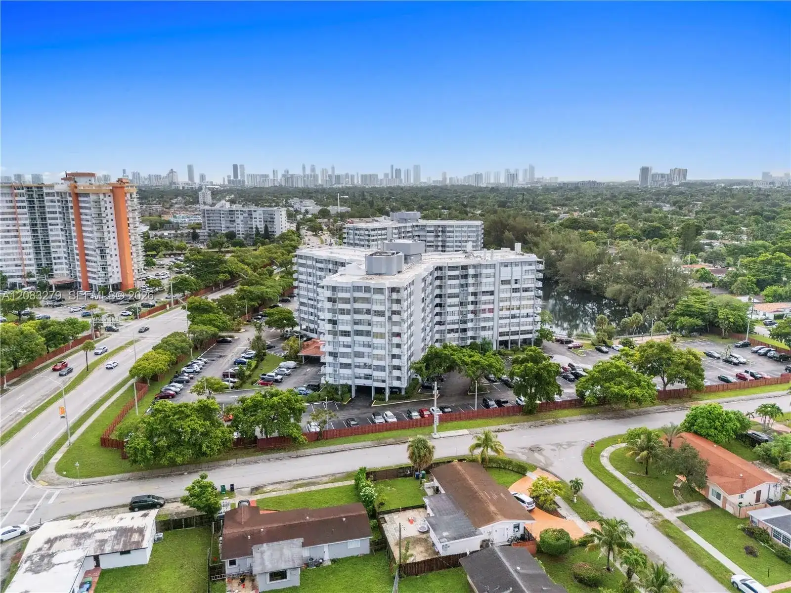 1200 NE Miami Gardens Dr # 315W, Miami FL 33179 photo 3