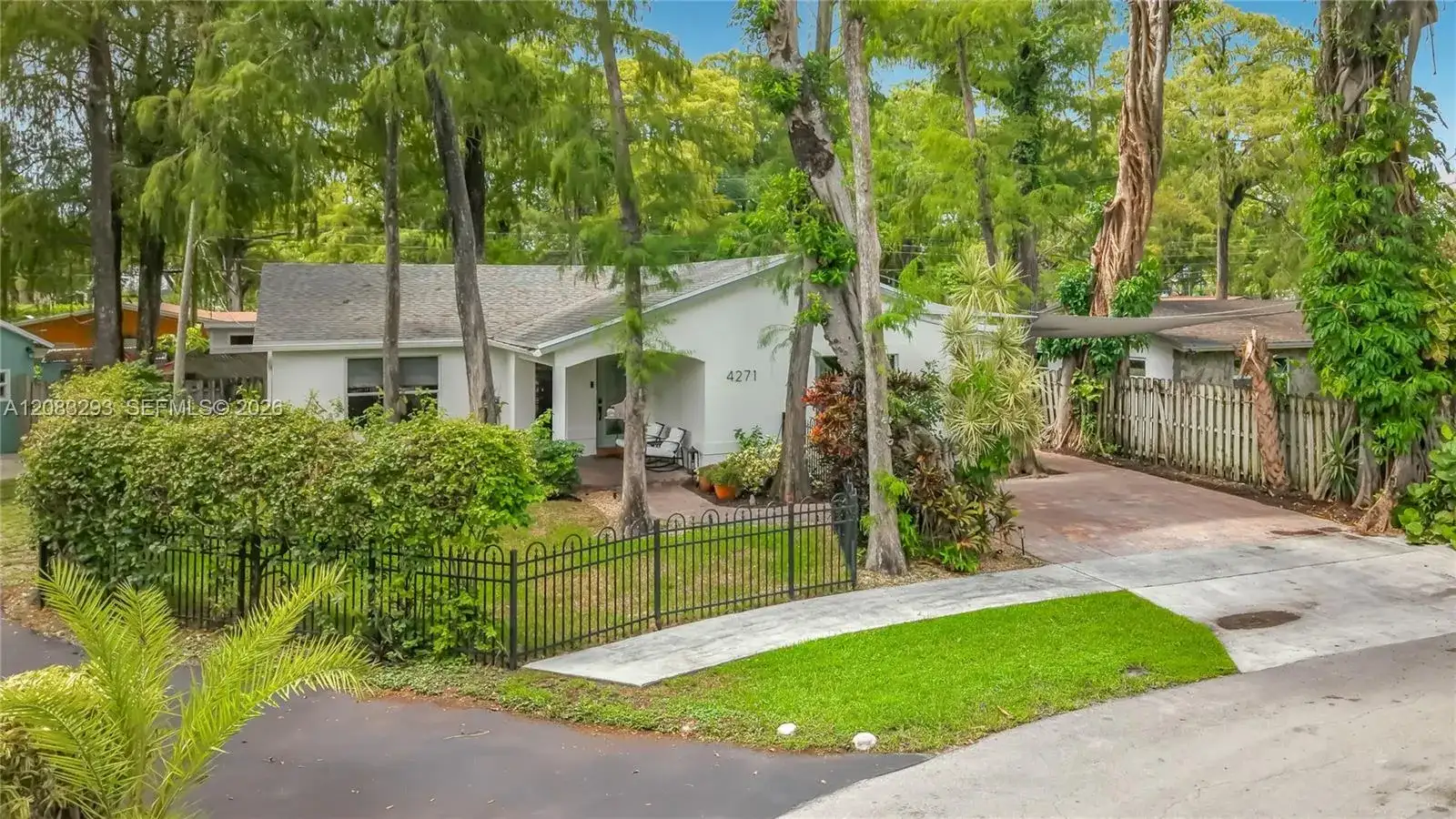 4271 NW 20th Ave, Oakland Park FL 33309 photo 2