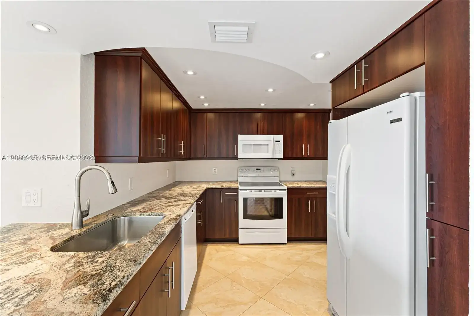 13155 Ixora Ct # 905, North Miami FL 33181 photo 5