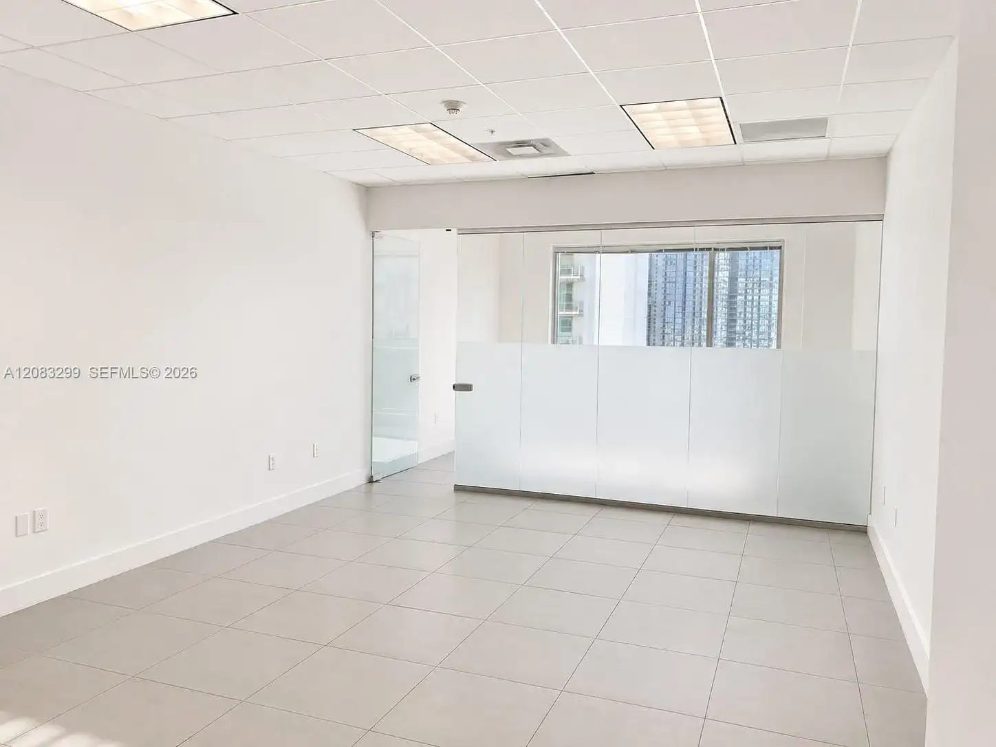 175 SW 7th St # 1809, Miami FL 33130 photo 2