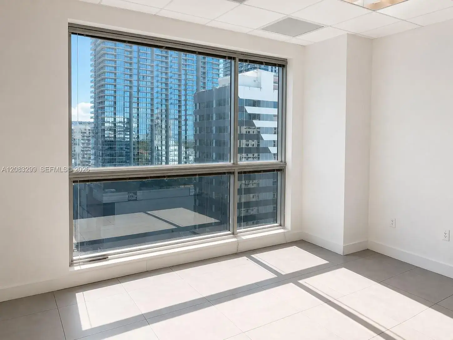 175 SW 7th St # 1809, Miami FL 33130 photo 4