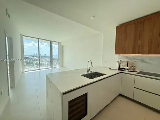 1400 Biscayne Blvd # 904, Miami FL 33132 photo 5