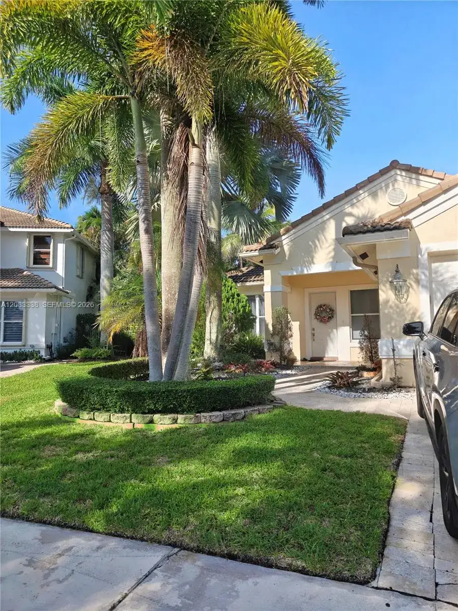 2016 Schooner Ln, Weston FL 33327 photo 2