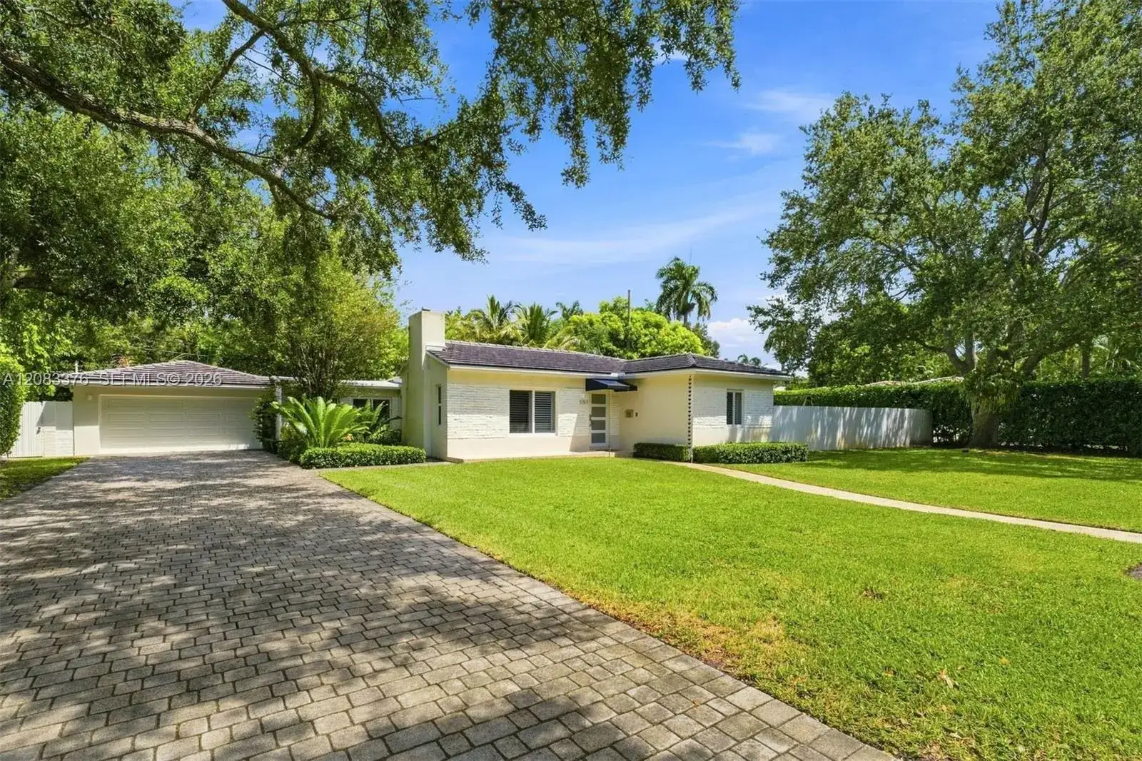5763 SW 51st St, Miami FL 33155 photo 2
