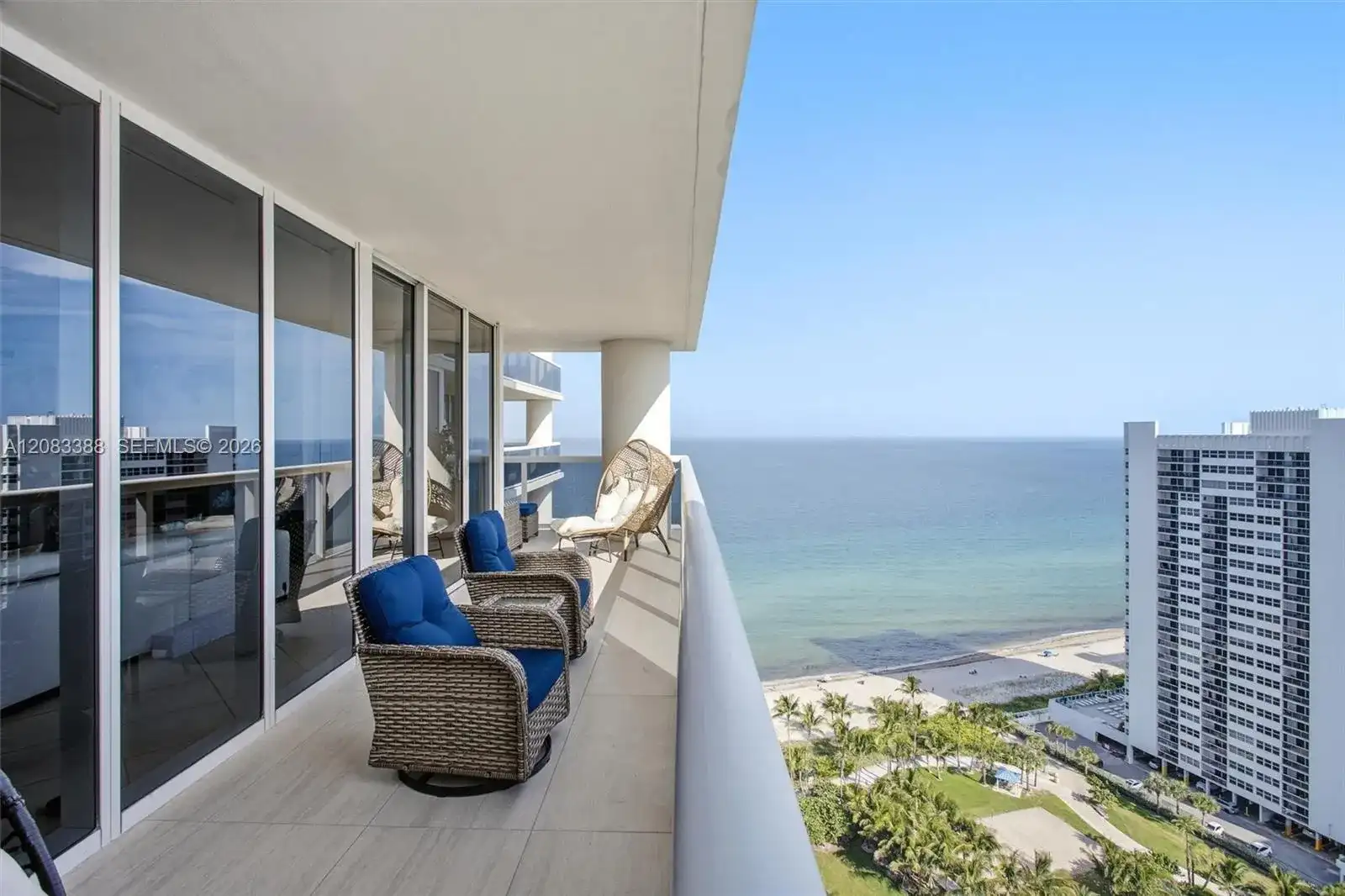 1850 S Ocean Dr # 2305, Hallandale Beach FL 33009