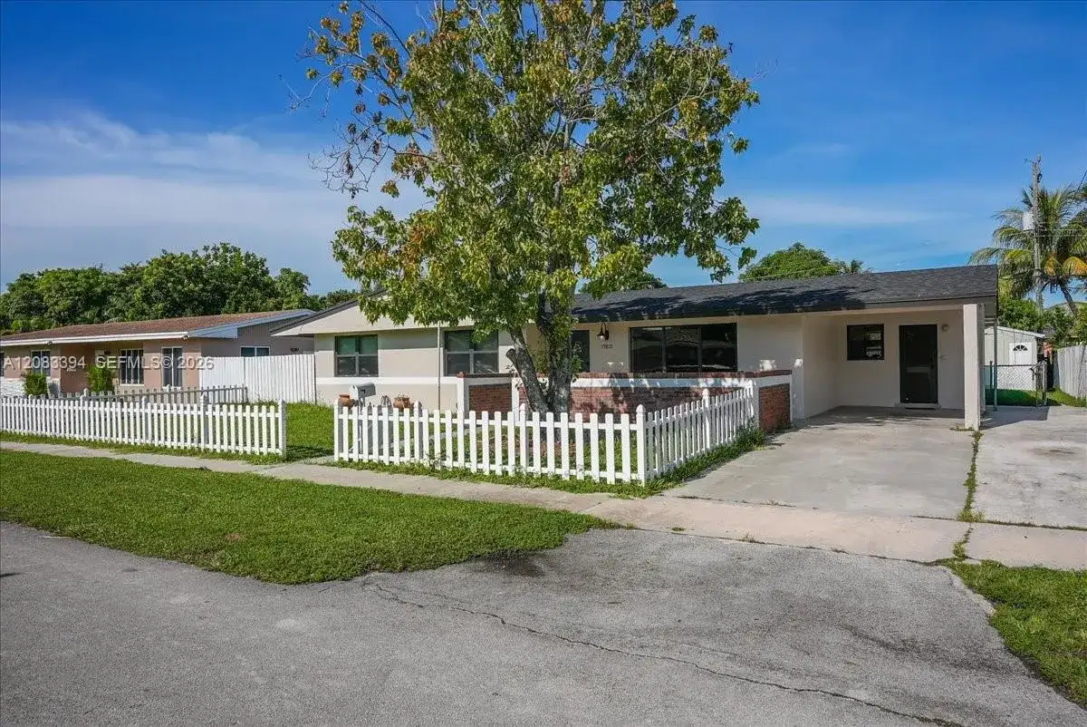 19812 NE 12th Pl, Miami FL 33179 photo 3