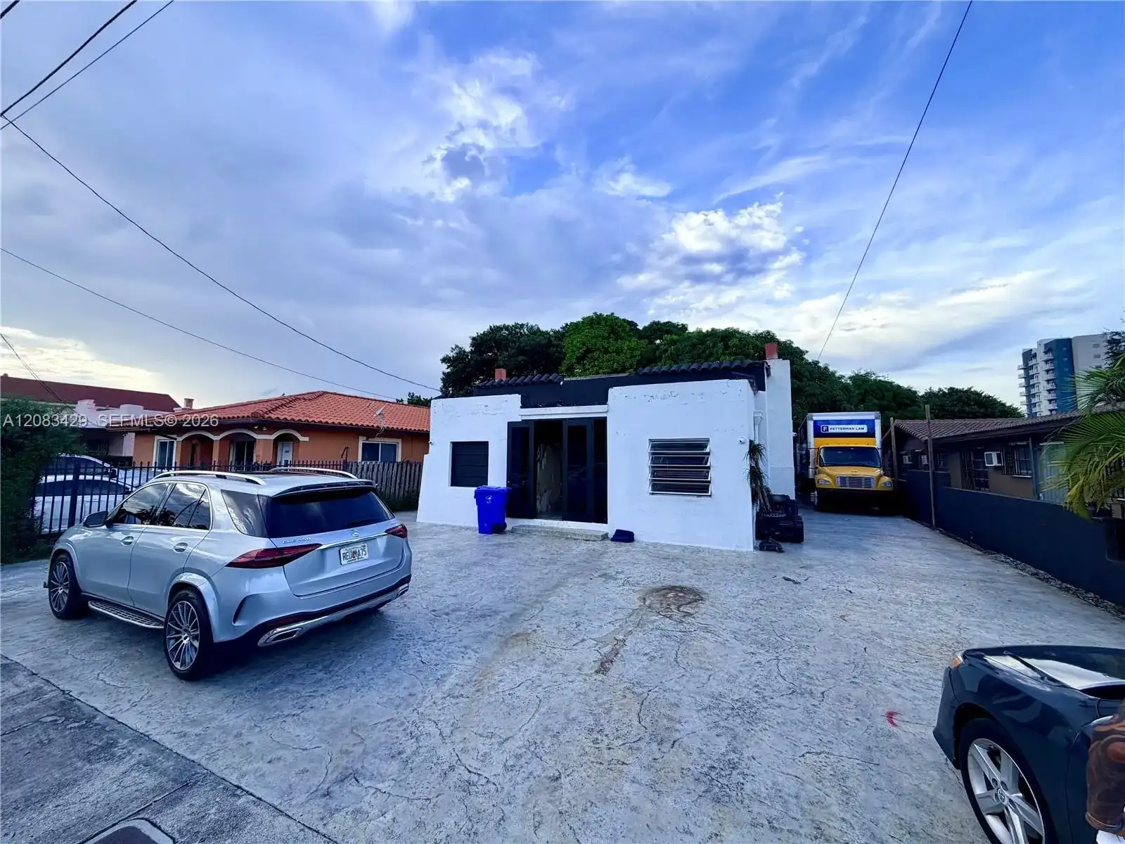 1829 NW 5th St, Miami FL 33125