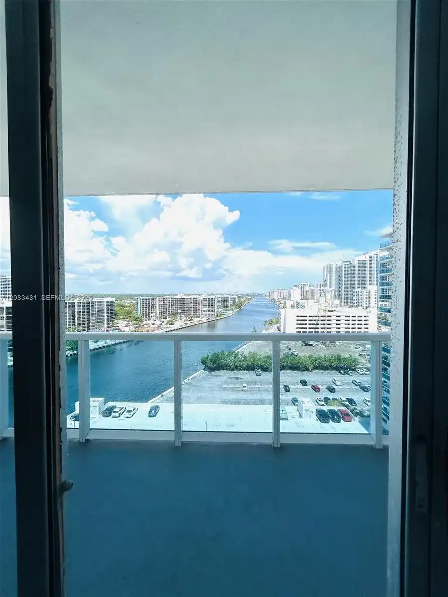 3800 S Ocean Dr # 1404, Hollywood FL 33019