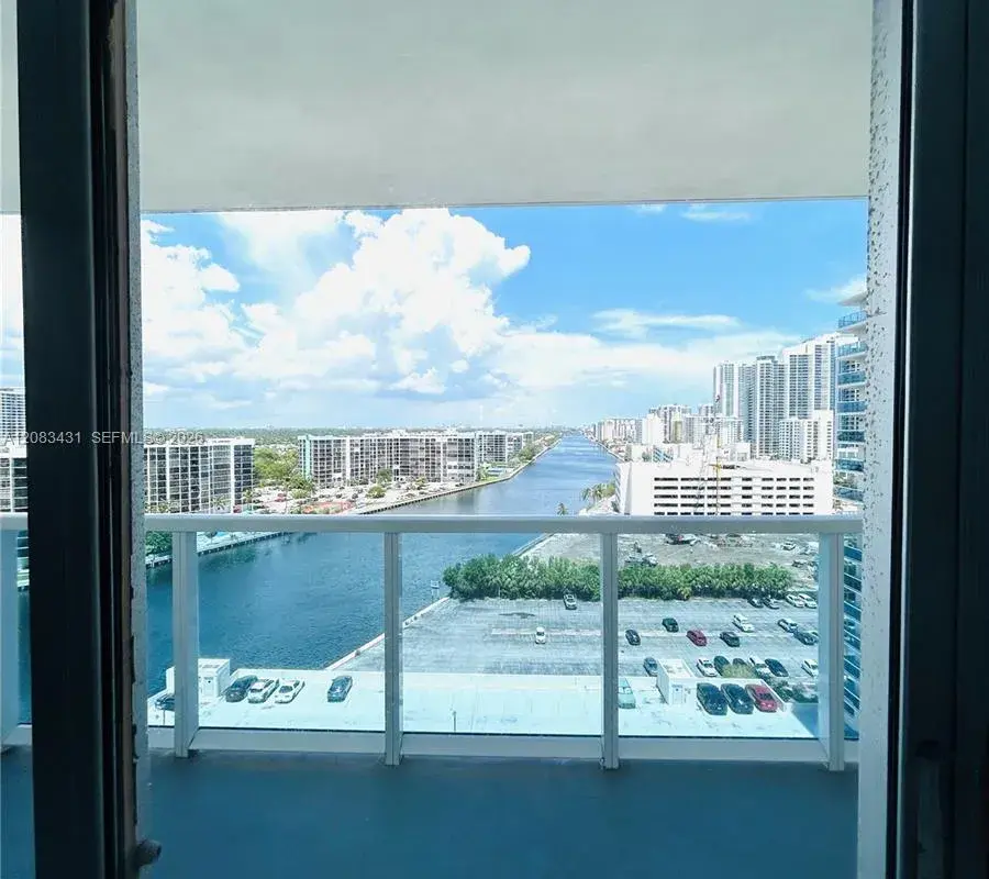3800 S Ocean Dr # 1404, Hollywood FL 33019