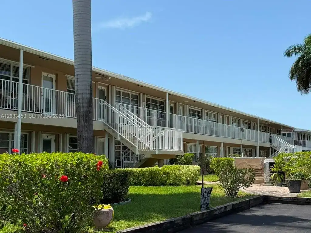 500 Layne Blvd # 15, Hallandale Beach FL 33009