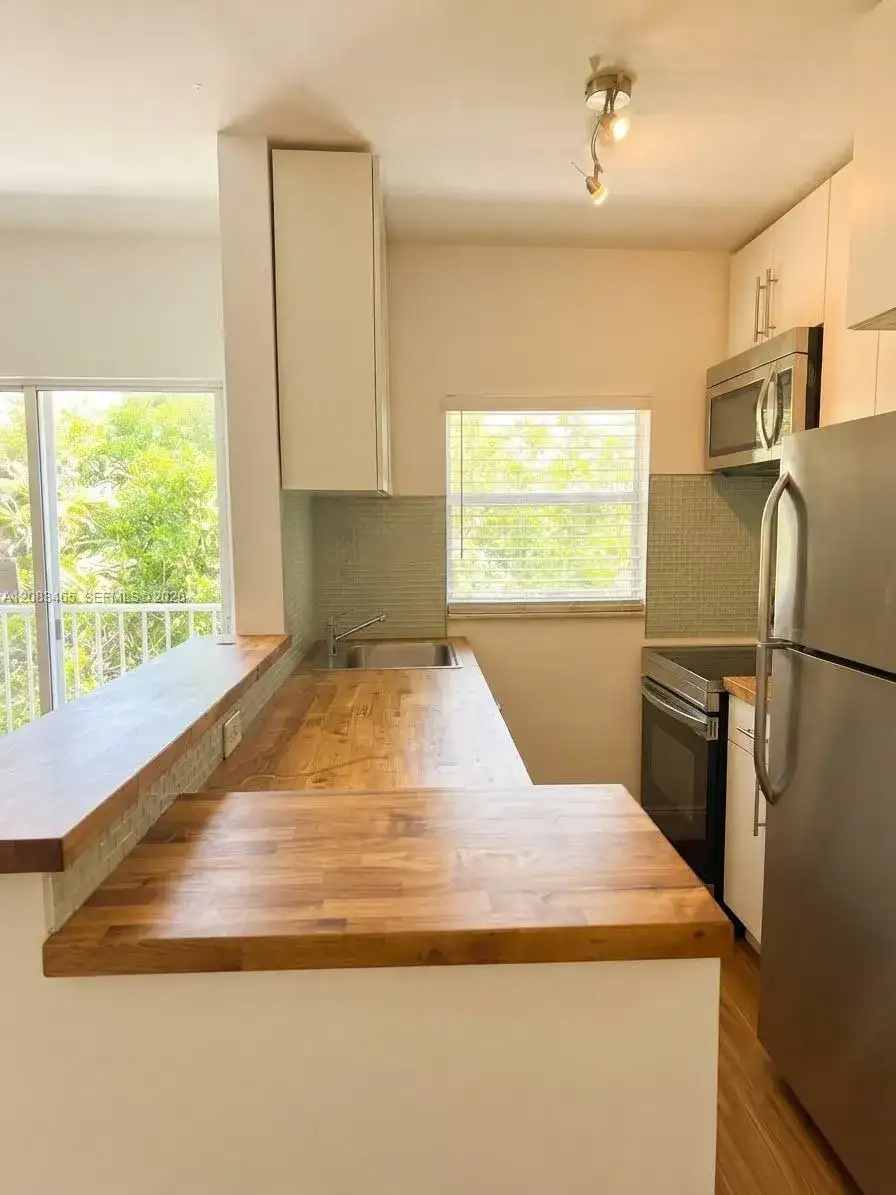 648 NE 80th St # 10, Miami FL 33138 photo 3