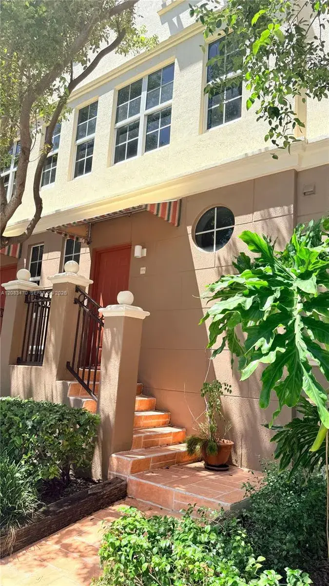 3232 SW 22nd Ter # 113, Miami FL 33145