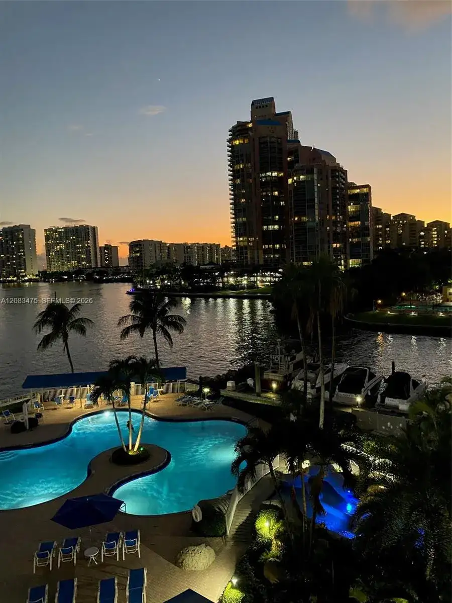 3530 Mystic Pointe Dr # 3003, Aventura FL 33180 photo 4