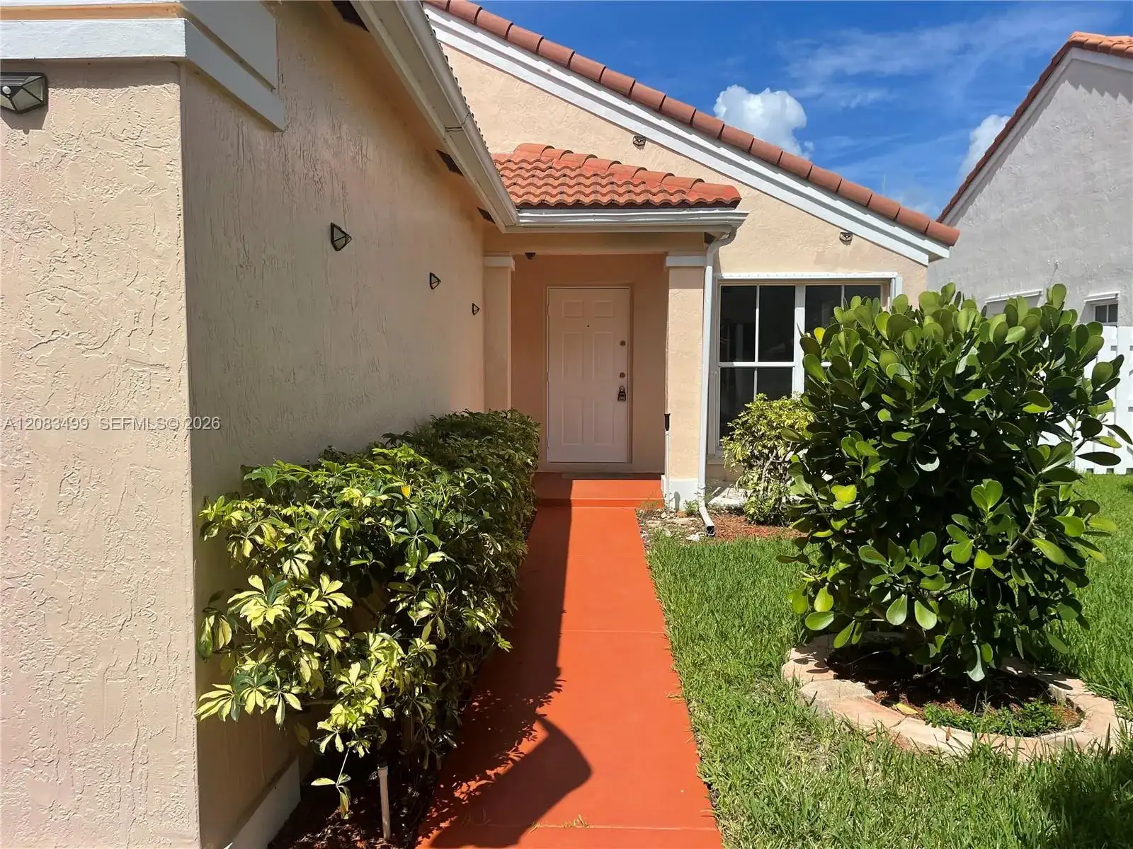 816 Sand Creek Cir, Weston FL 33327 photo 2