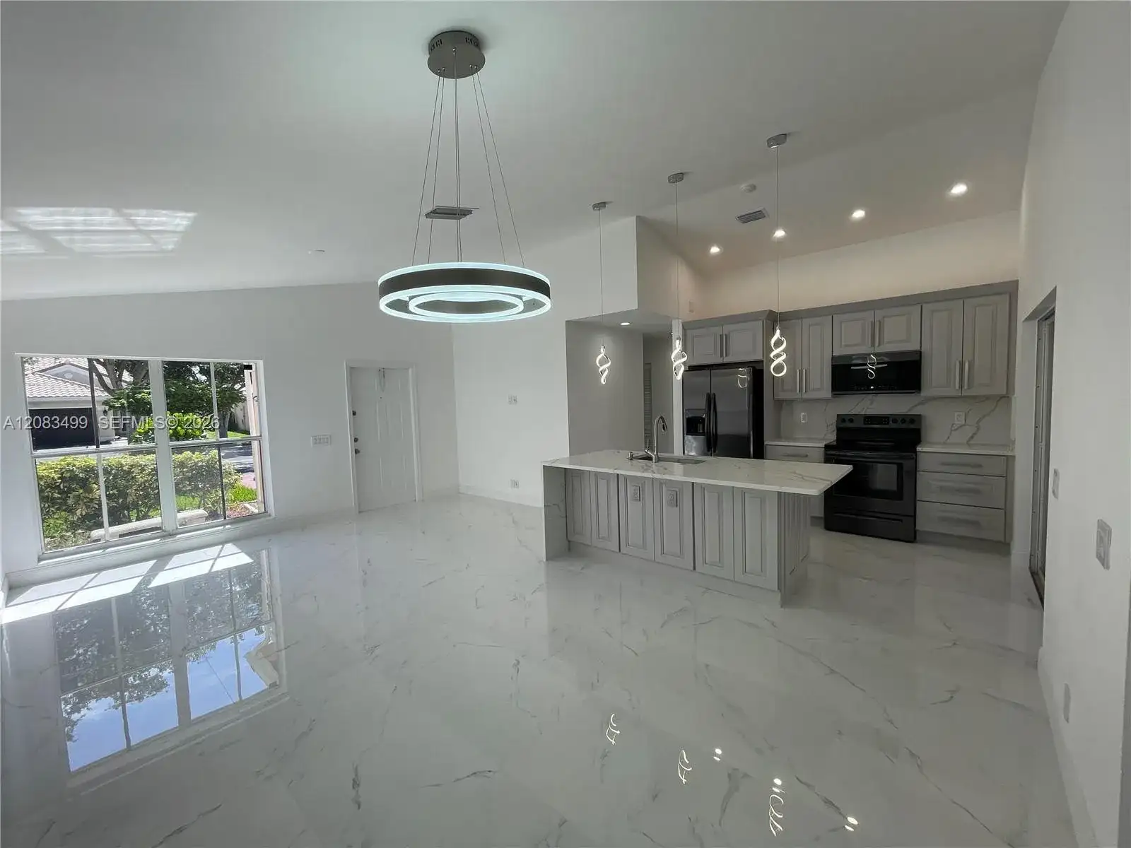 816 Sand Creek Cir, Weston FL 33327 photo 4