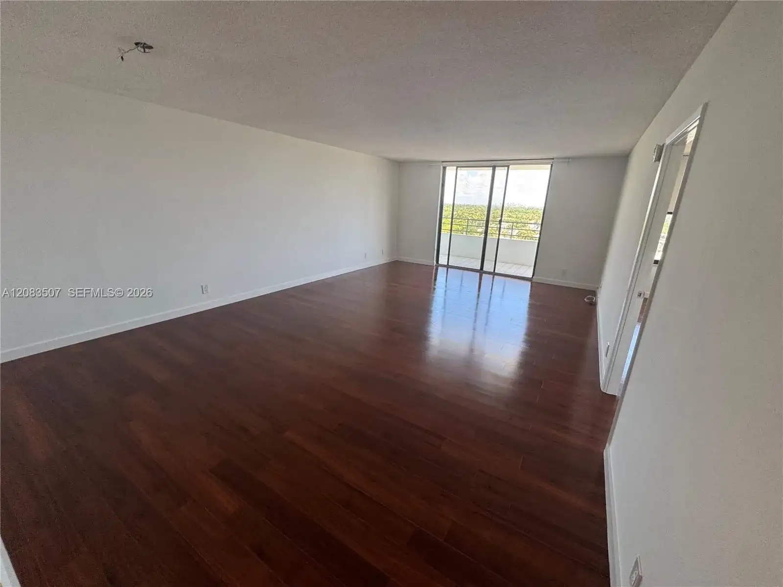 2500 Parkview Dr # 1109, Hallandale Beach FL 33009 photo 2