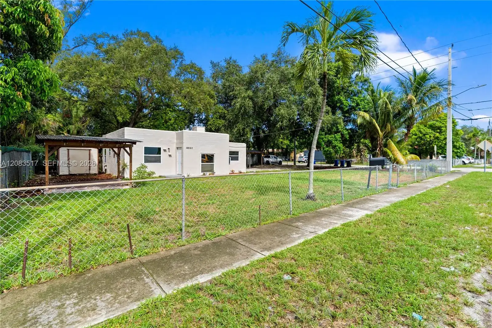 16860 NE 3rd Ct, North Miami Beach FL 33162 photo 2