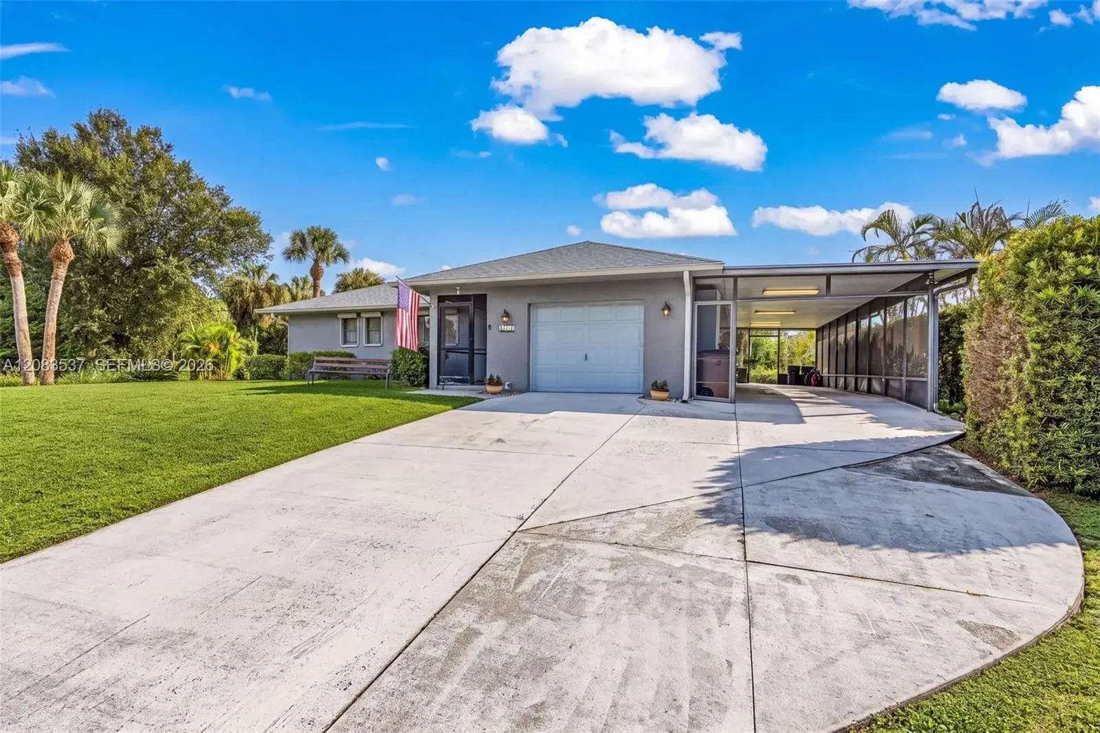 621 Roosevelt Ave, Lehigh Acres FL 33936