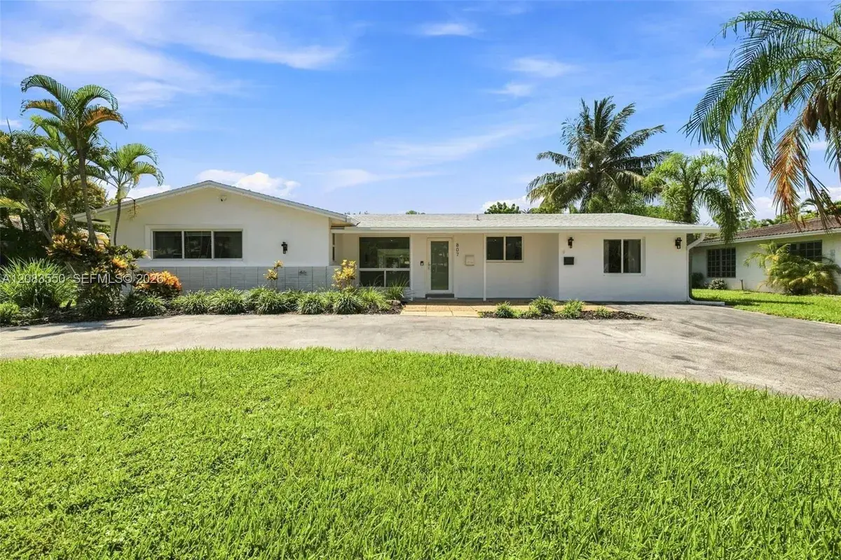 807 SE 9th Ter, Deerfield Beach FL 33441