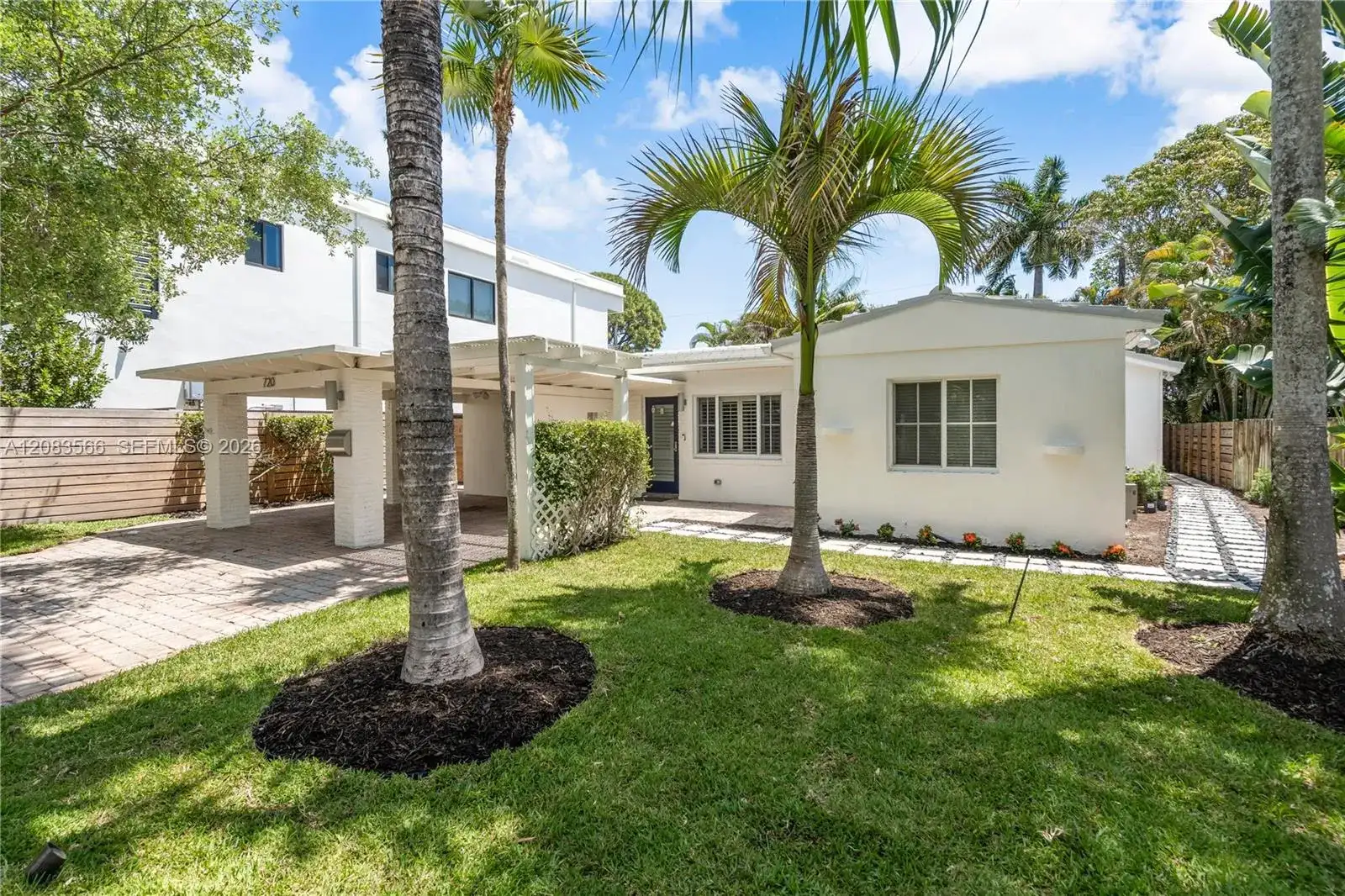 720 NE 17th Ter, Fort Lauderdale FL 33304 photo 2
