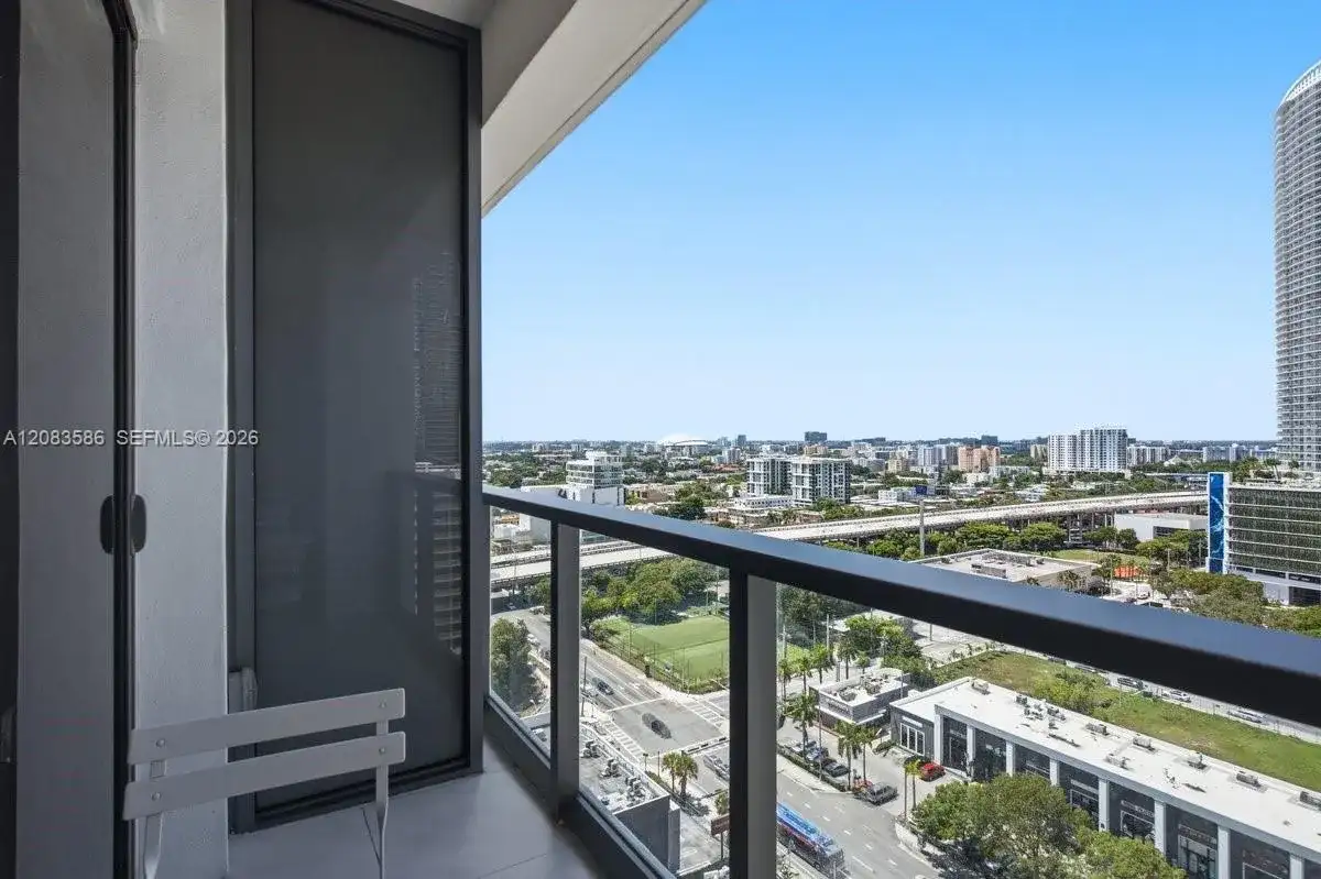 239 SW 9TH # 1704, Miami FL 33130 photo 3