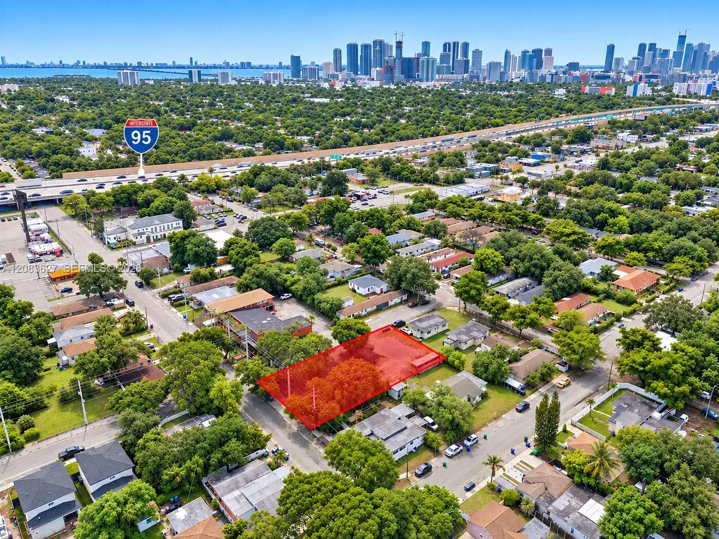 5230 NW 7th Ct, Miami FL 33127 photo 3
