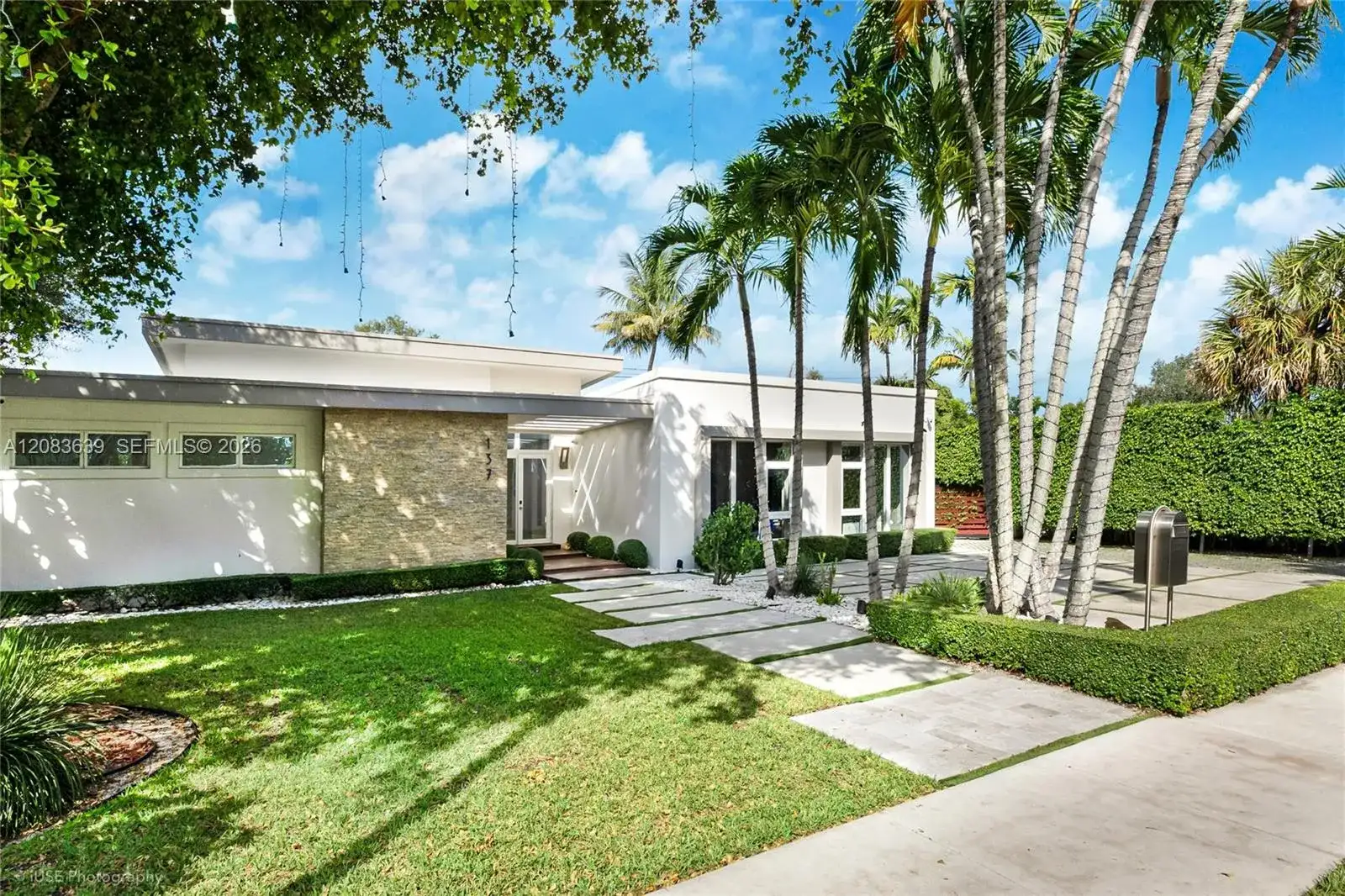 137 W Shore Dr, Miami FL 33133 photo 3