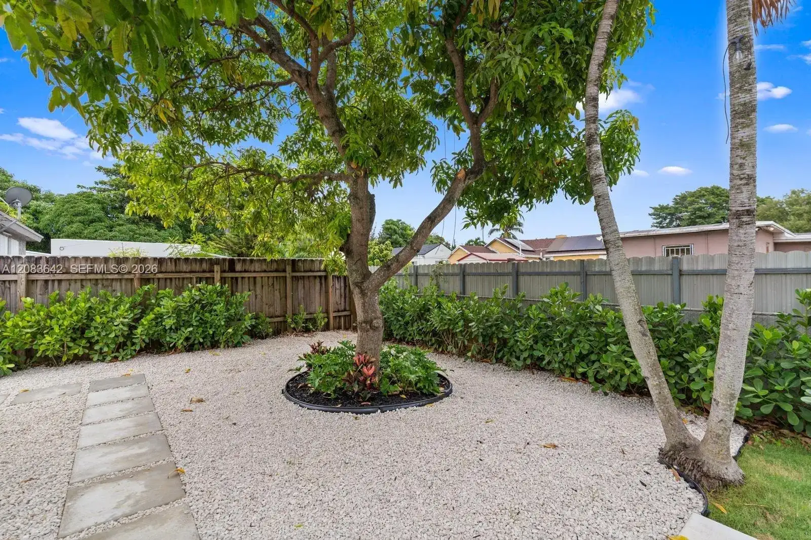 401 NW 81st St # 401, Miami FL 33150 photo 2