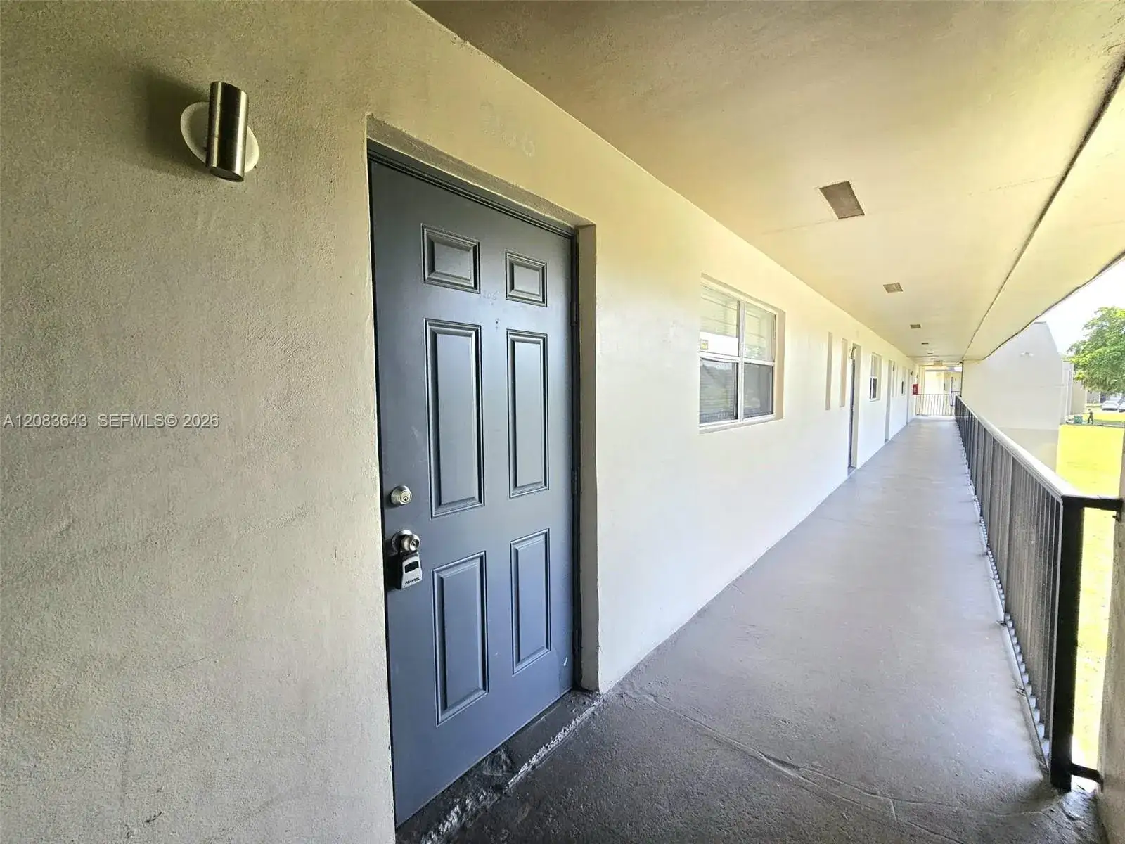 8001 Fairview Dr # 206, Tamarac FL 33321