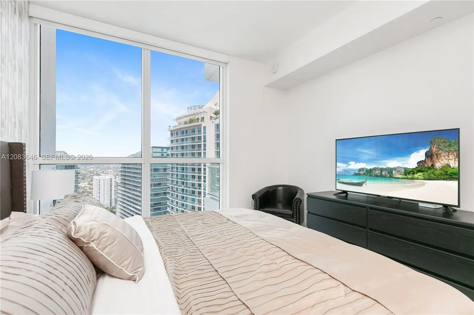 1080 Brickell Ave # 3803, Miami FL 33131