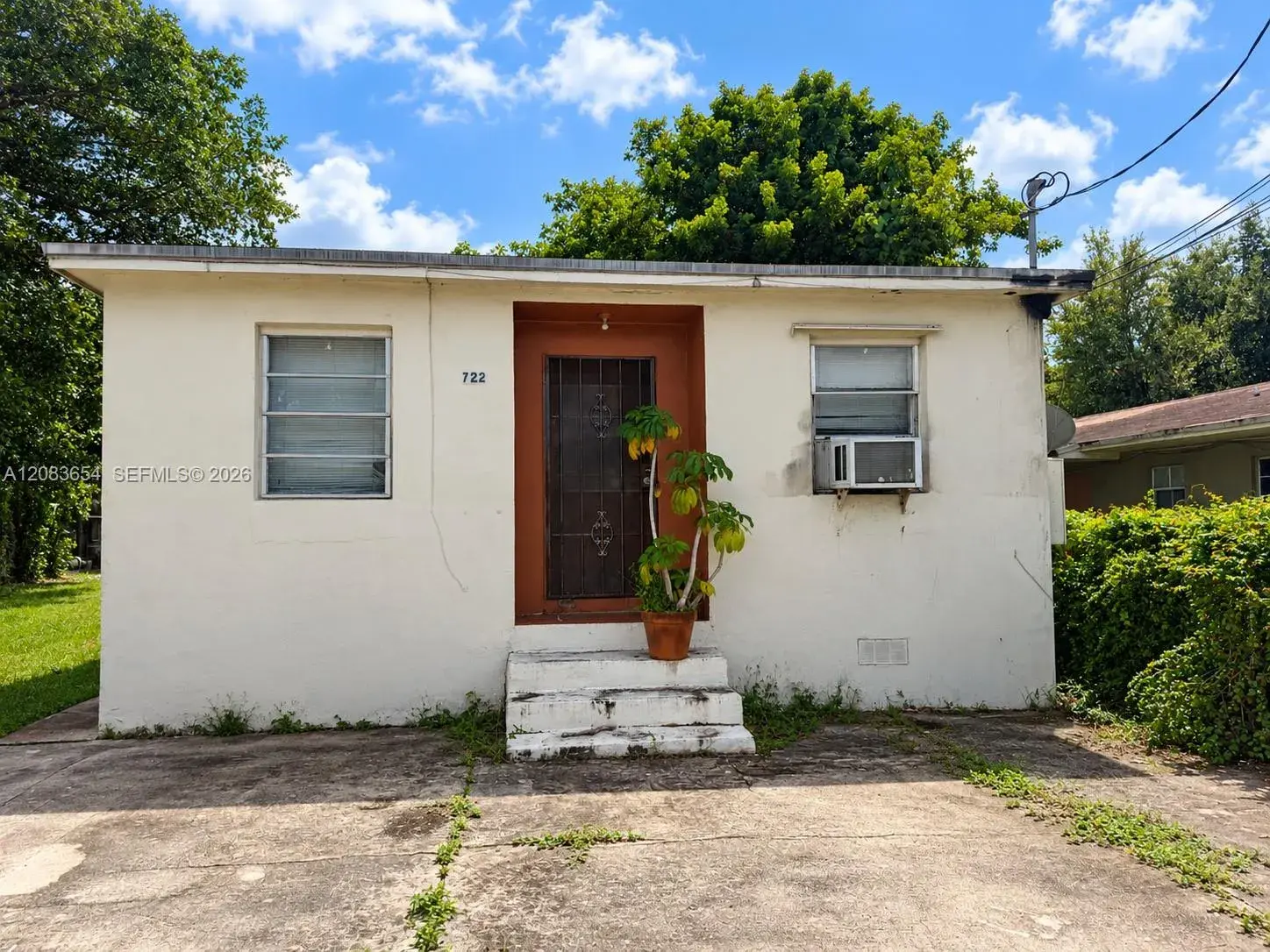 722 NW 53rd St, Miami FL 33127