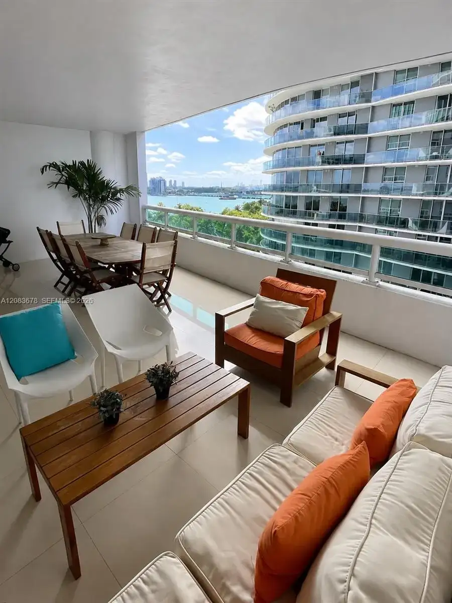 1800 N Bayshore Dr # 612, Miami FL 33132 photo 2