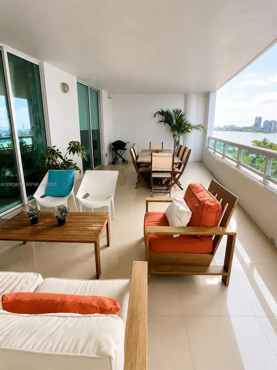 1800 N Bayshore Dr # 612, Miami FL 33132 photo 4