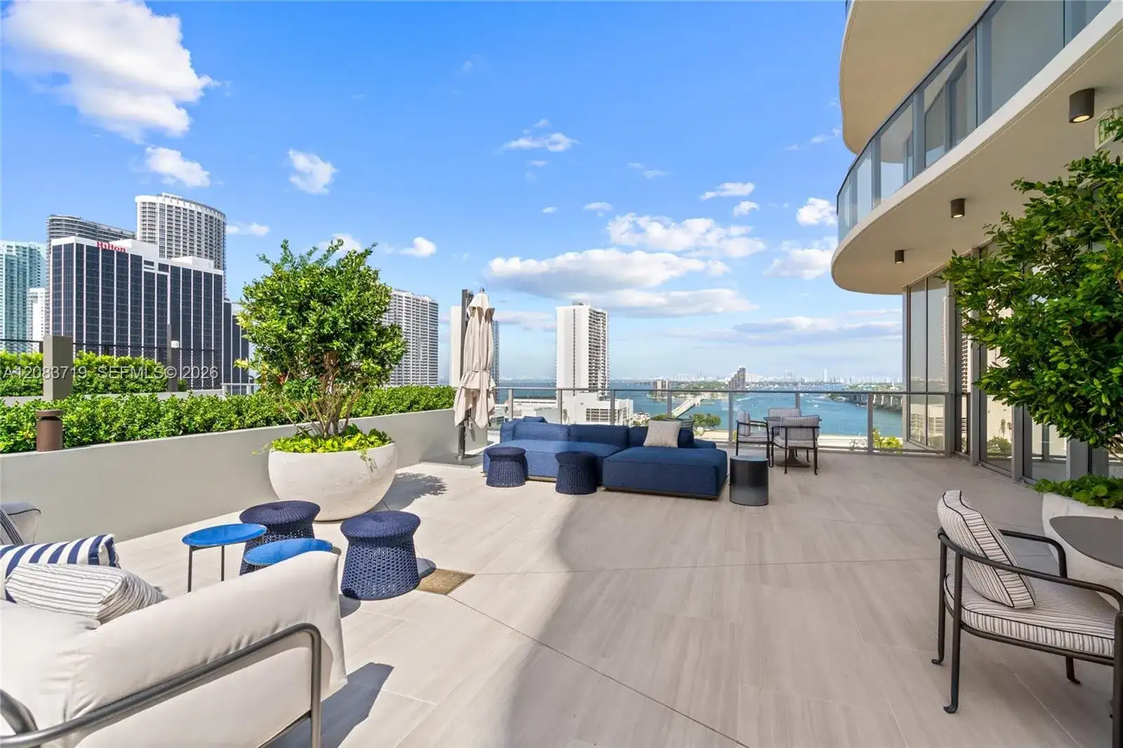 1400 biscayne blvd # 4106, Miami FL 33132 photo 2
