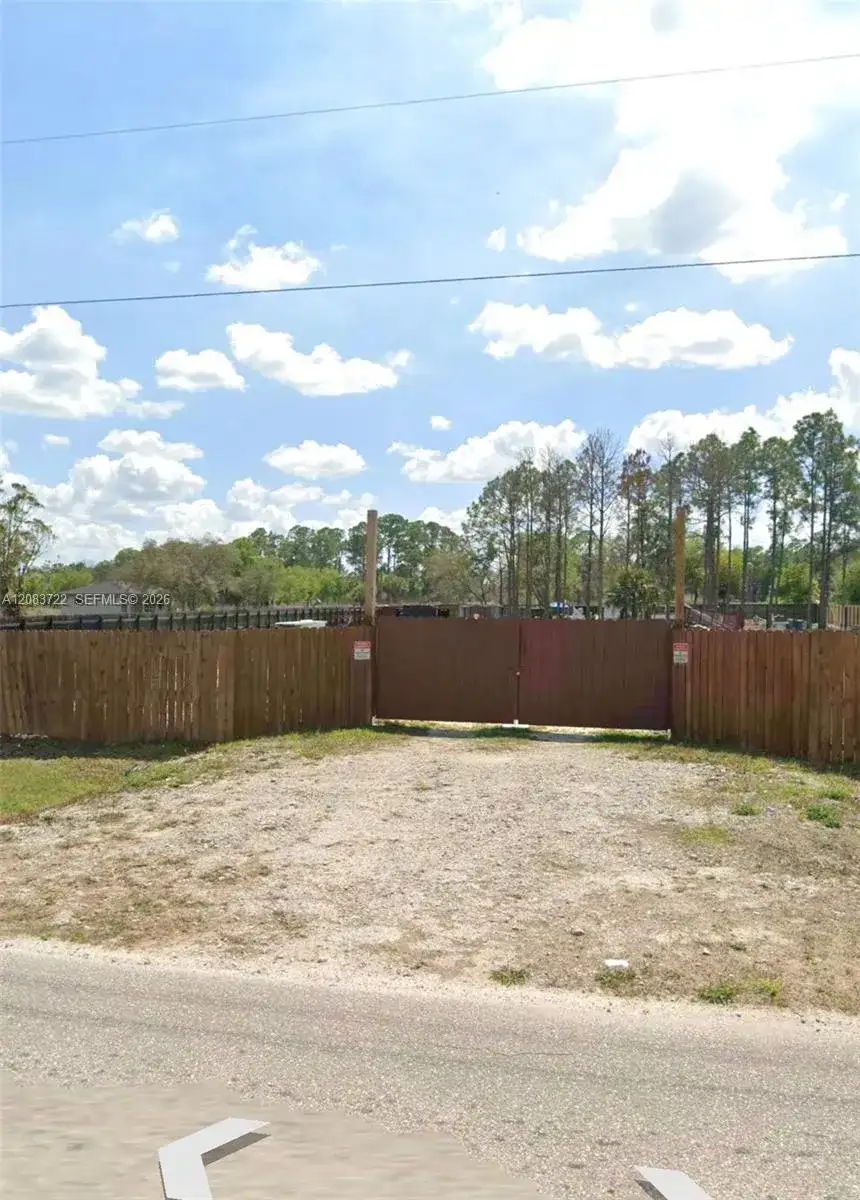 490 Avenida Del Sur, Clewiston FL 33440 photo 2