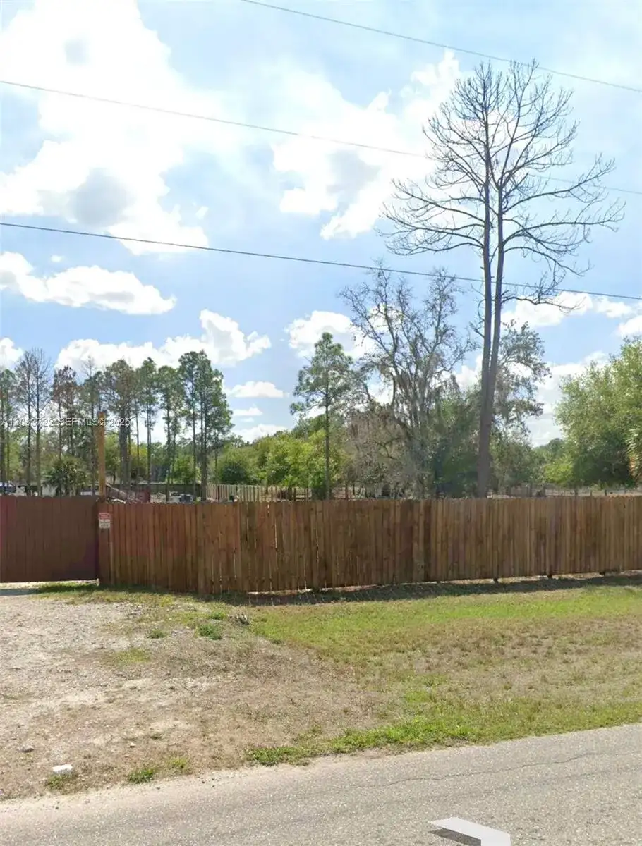 490 Avenida Del Sur, Clewiston FL 33440 photo 3