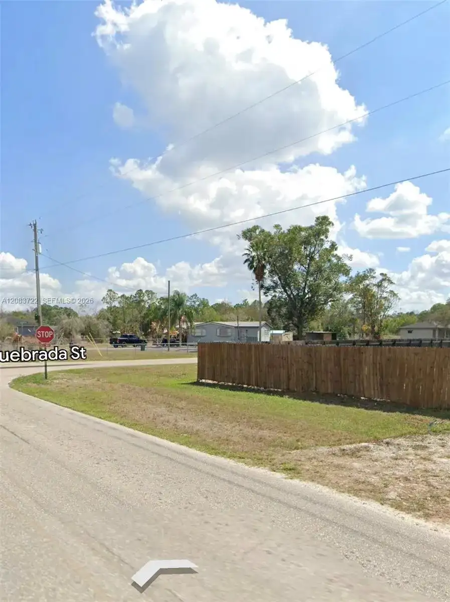 490 Avenida Del Sur, Clewiston FL 33440 photo 4