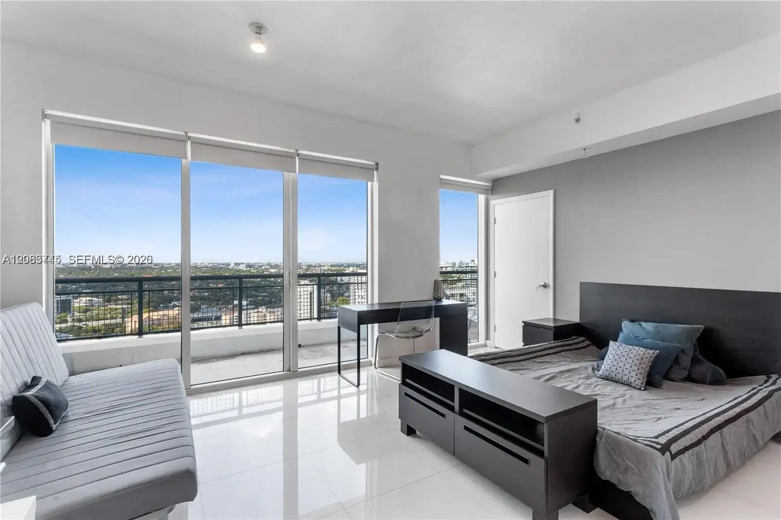 60 SW 13th St # 2219, Miami FL 33130 photo 4