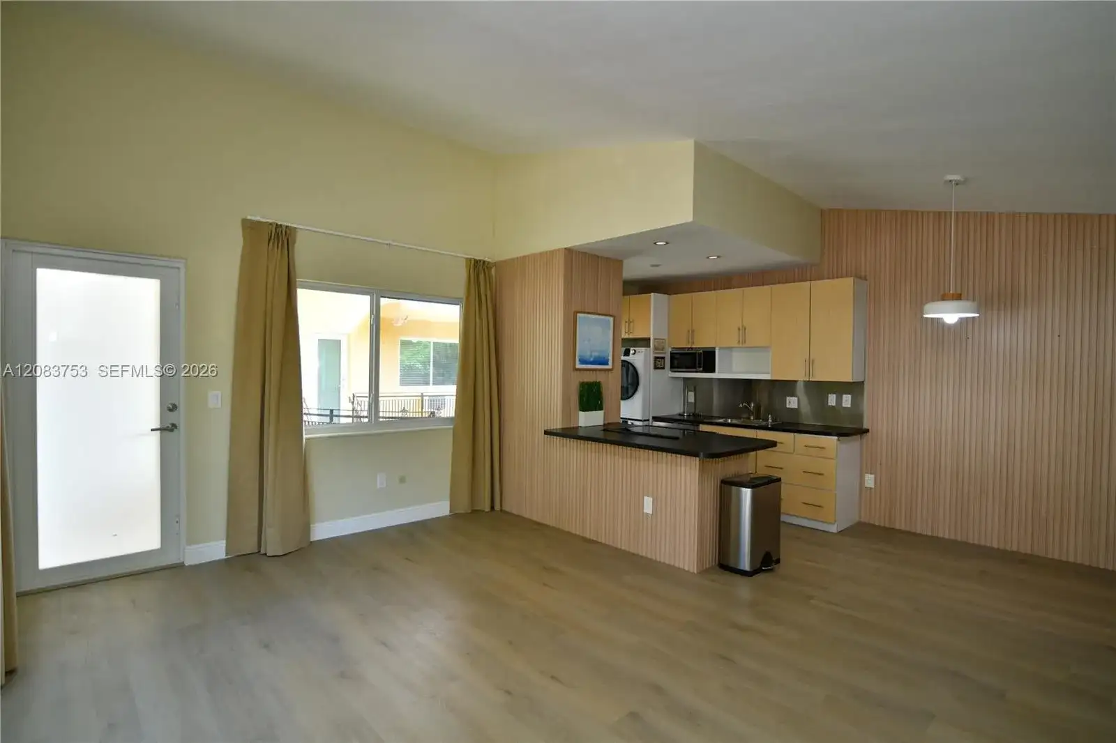 65 W Washington Ave # 26, Miami Beach FL 33139 photo 2