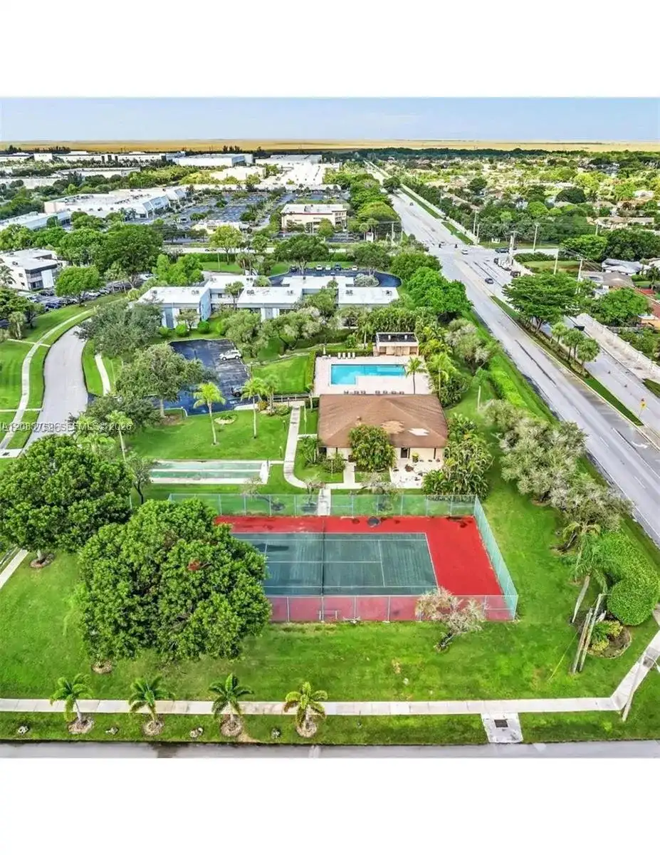 9652 W Mcnab Rd # 104, Tamarac FL 33321