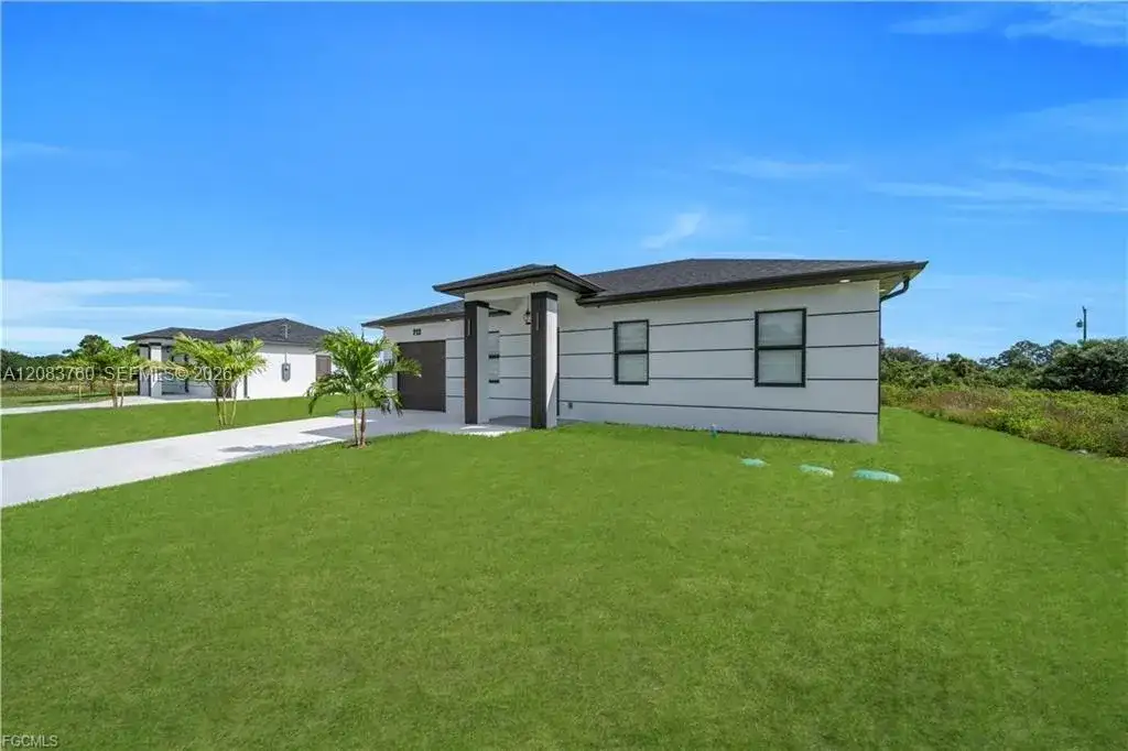 711 Roma Ave, Lehigh Acres FL 33974 photo 2