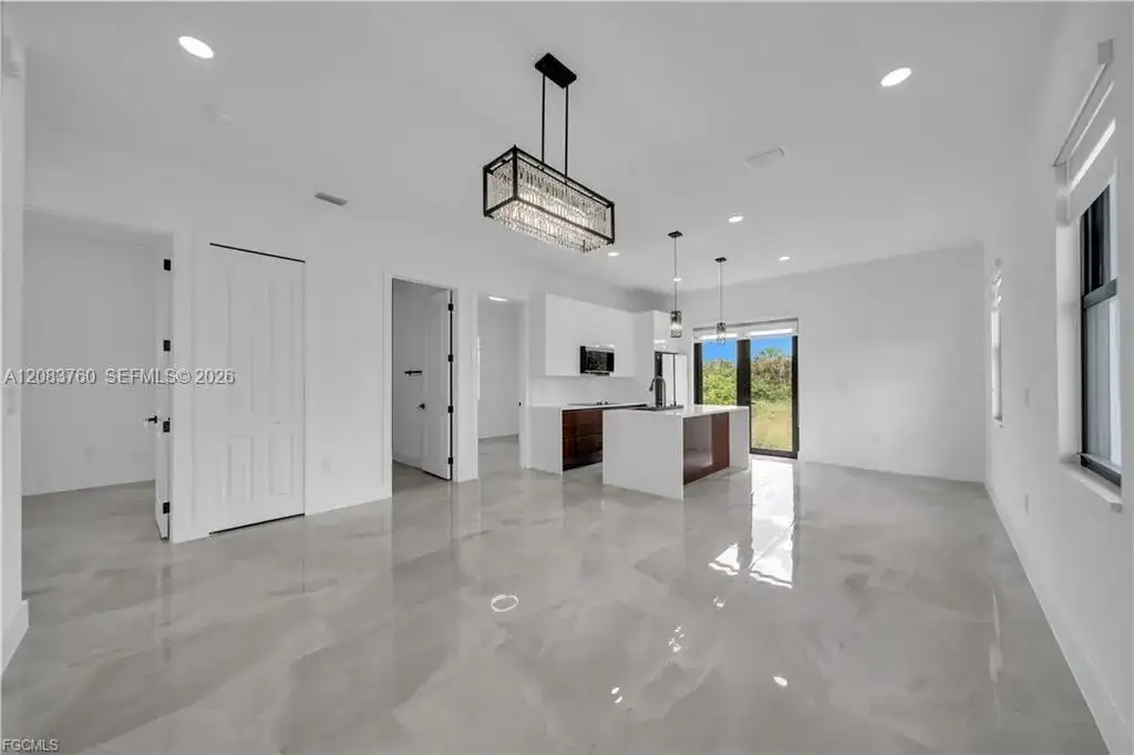 711 Roma Ave, Lehigh Acres FL 33974 photo 5