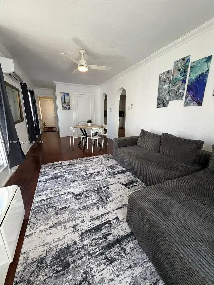 817 Tyler St # 8, Hollywood FL 33019
