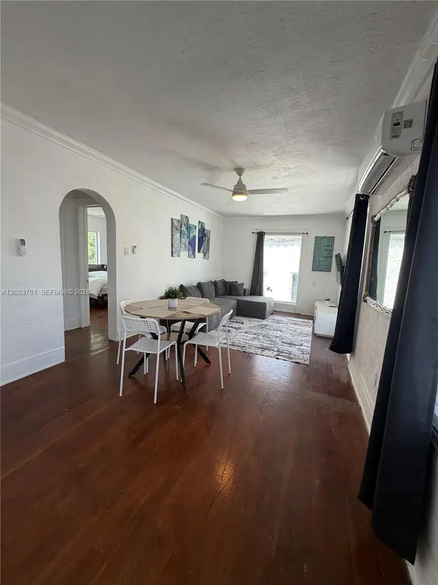 817 Tyler St # 8, Hollywood FL 33019 photo 3