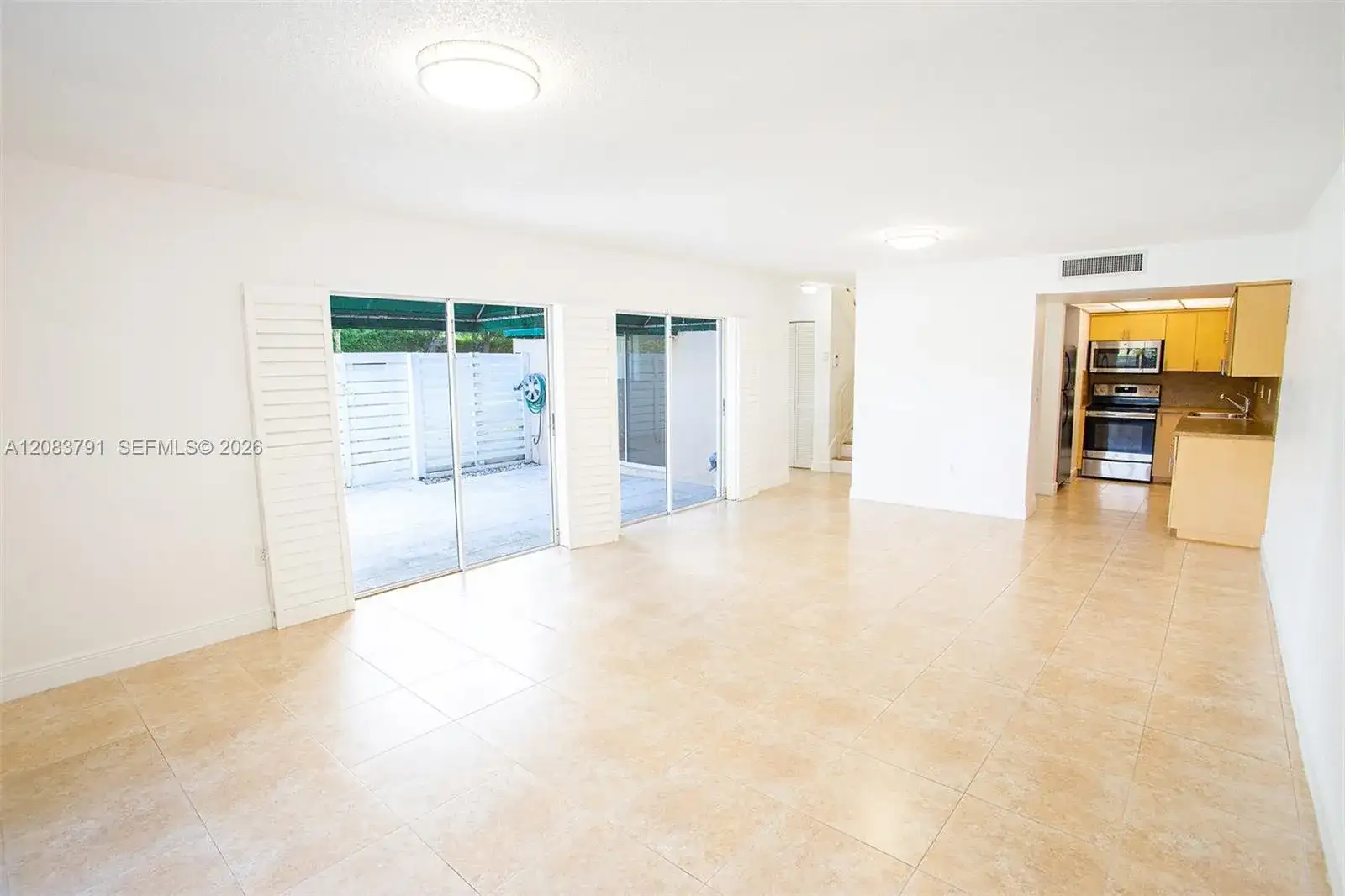 14378 SW 96th Ter, Miami FL 33186 photo 2